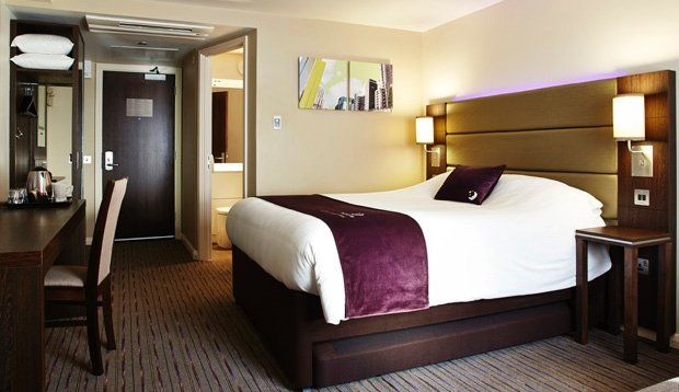 Premier Inn Milton Keynes South Екстер'єр фото